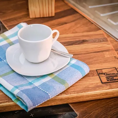 Apartment Modernes Olive Stilvoll Und Zentral In *