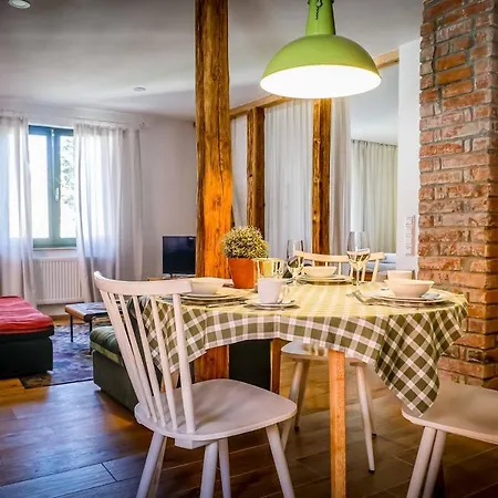 Apartment Modernes Olive Stilvoll Und Zentral In