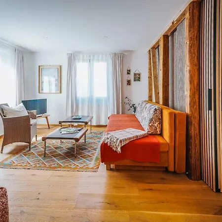 Modernes Olive Stilvoll Und Zentral In Apartment Besigheim