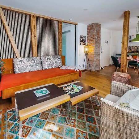 Modernes Olive Stilvoll Und Zentral In Appartement *